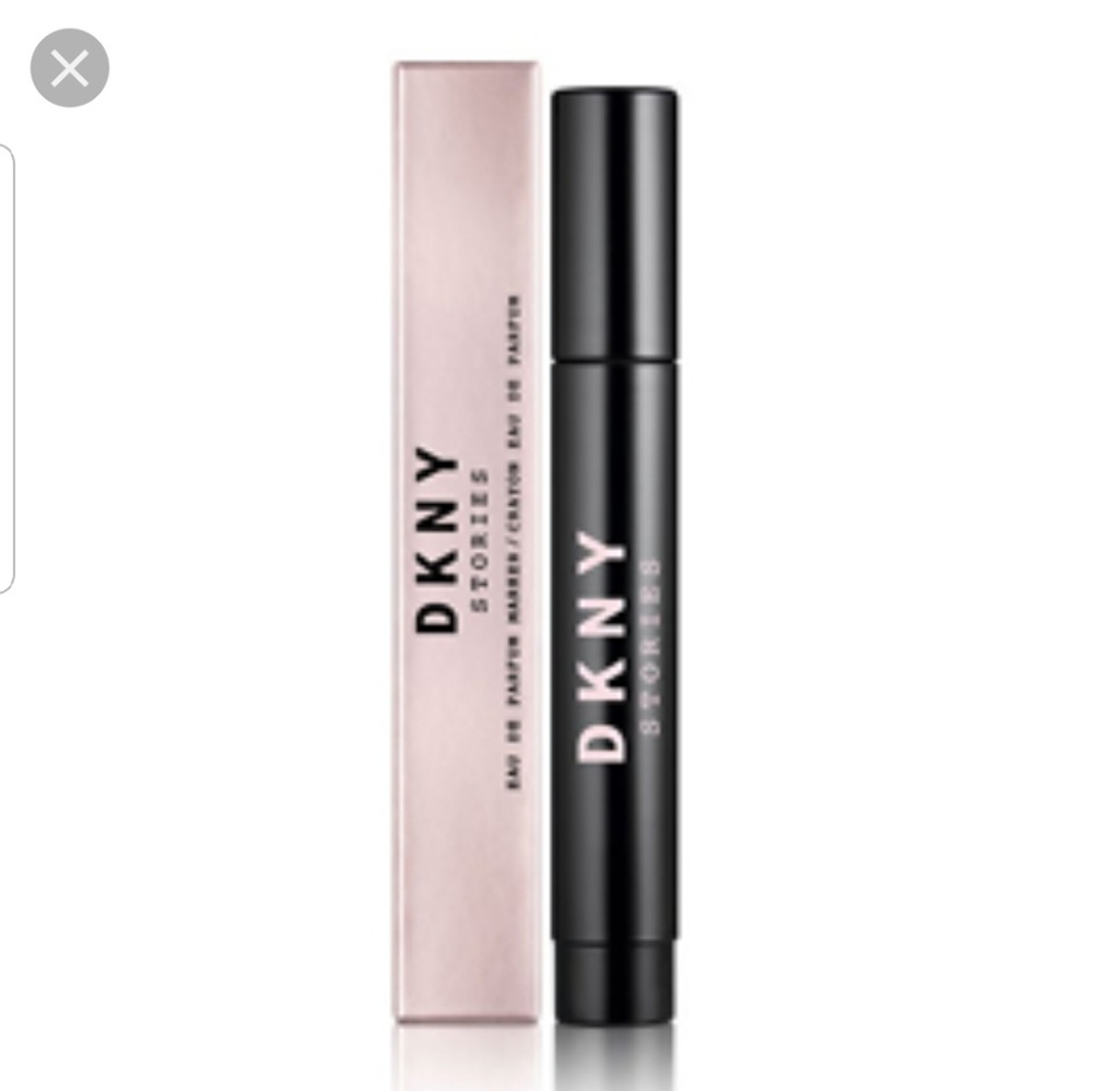 DKNY stories marker/crayon